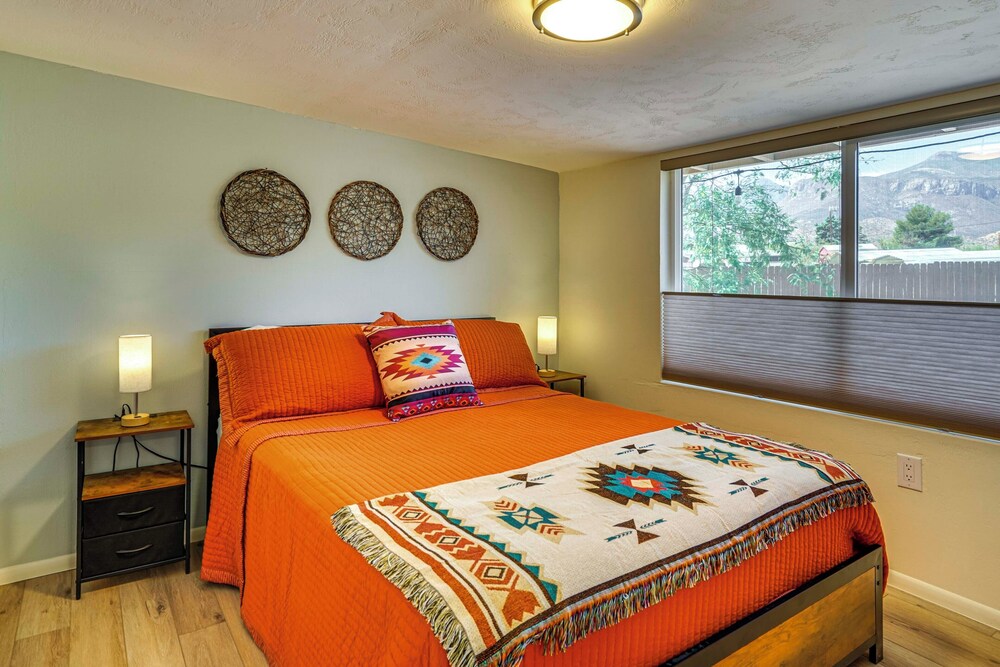 1 Acre, Home Office: Sierra Vista Gem 4 Mi to Dtwn