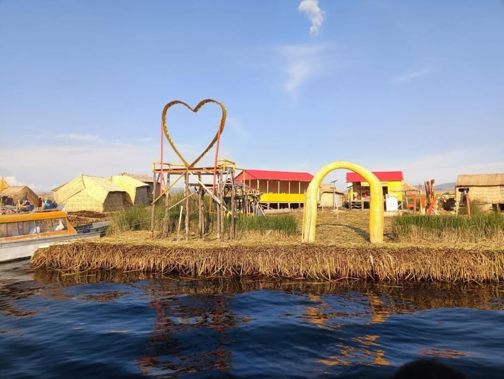 HOSTAL VISTA AL LAGO TITICACA PUNO