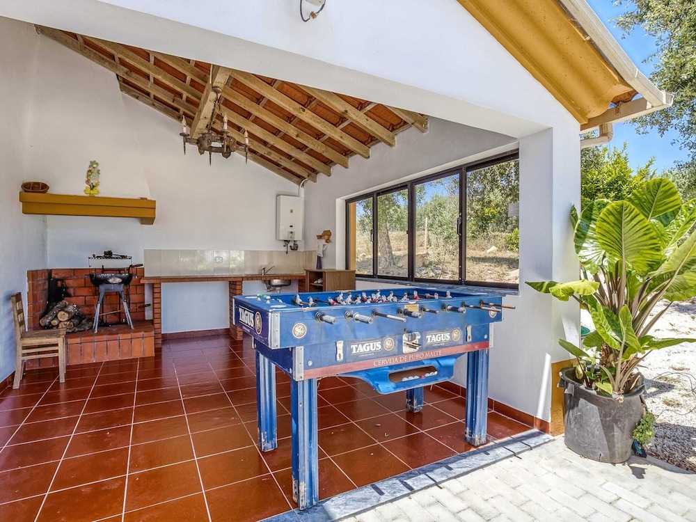 Carcavelos Villa With Pool view 5