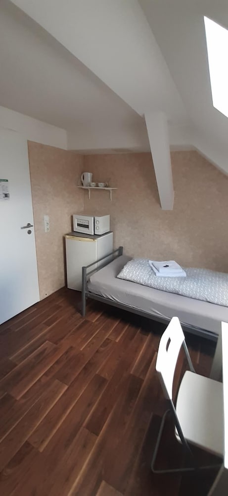 2-Rent Group Hostel Zimmer&Apartments GKP2