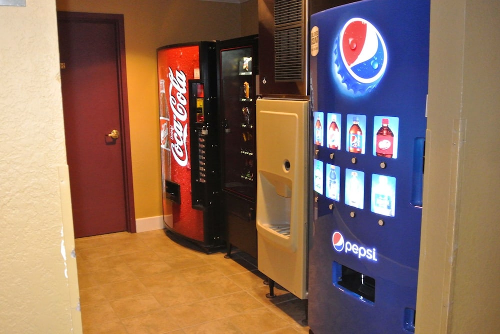 Quality Inn & Suites Carthage near Precious Moments Chapel