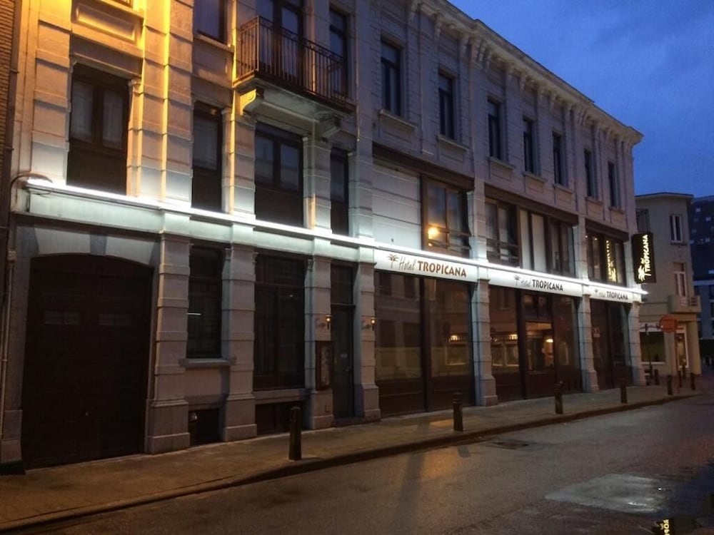 Hotel Tropicana