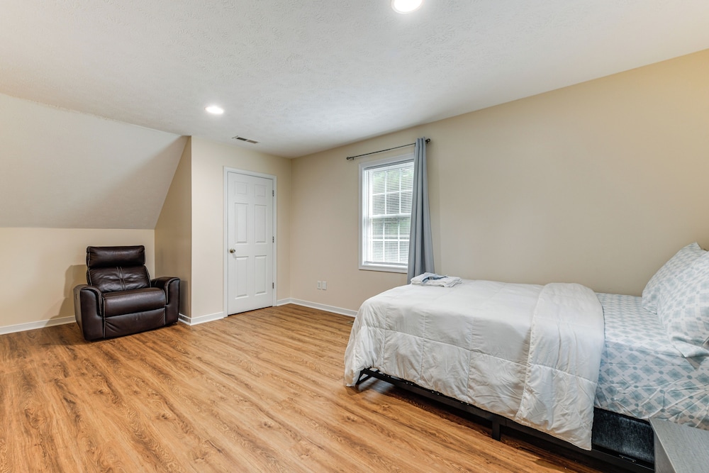 Classic Colonial Home w/ Private Yard in Richmond!