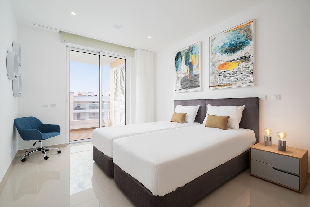 Enchanting Deluxe Lagos Apartment Ideal Homes view 2