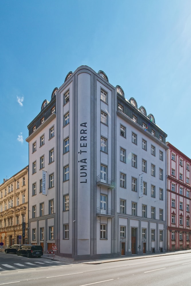 LUMA TERRA PRAGUE