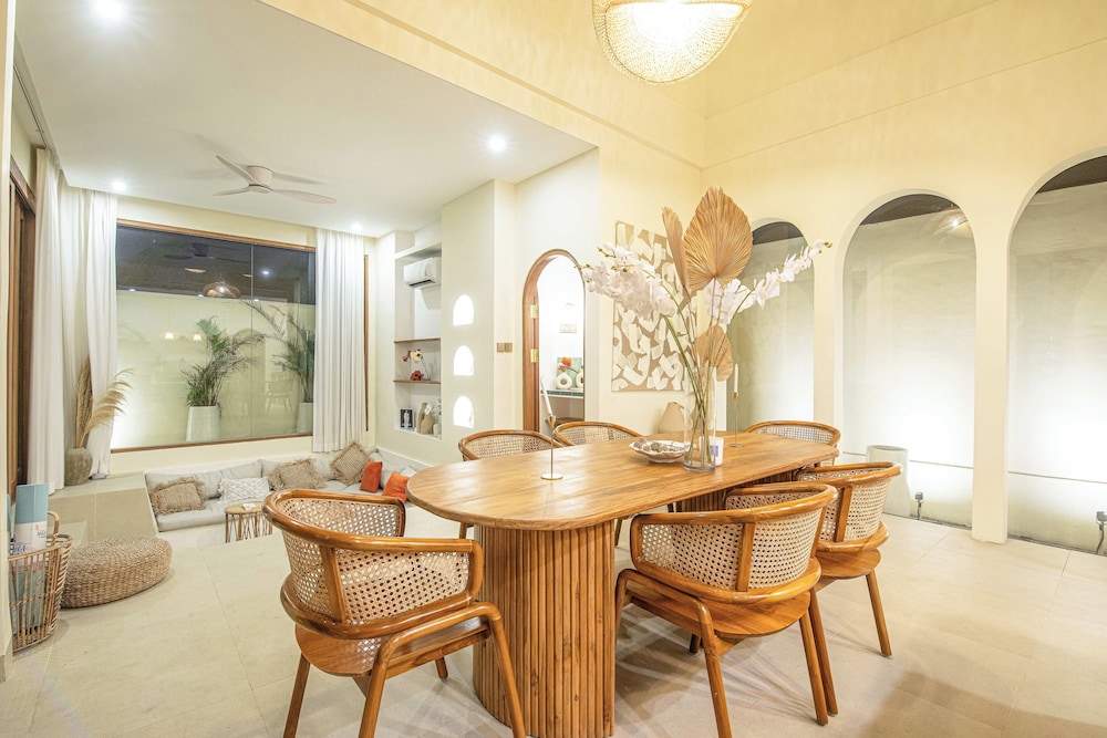 Luxury 4BR Villa With Private Pool in Canggu