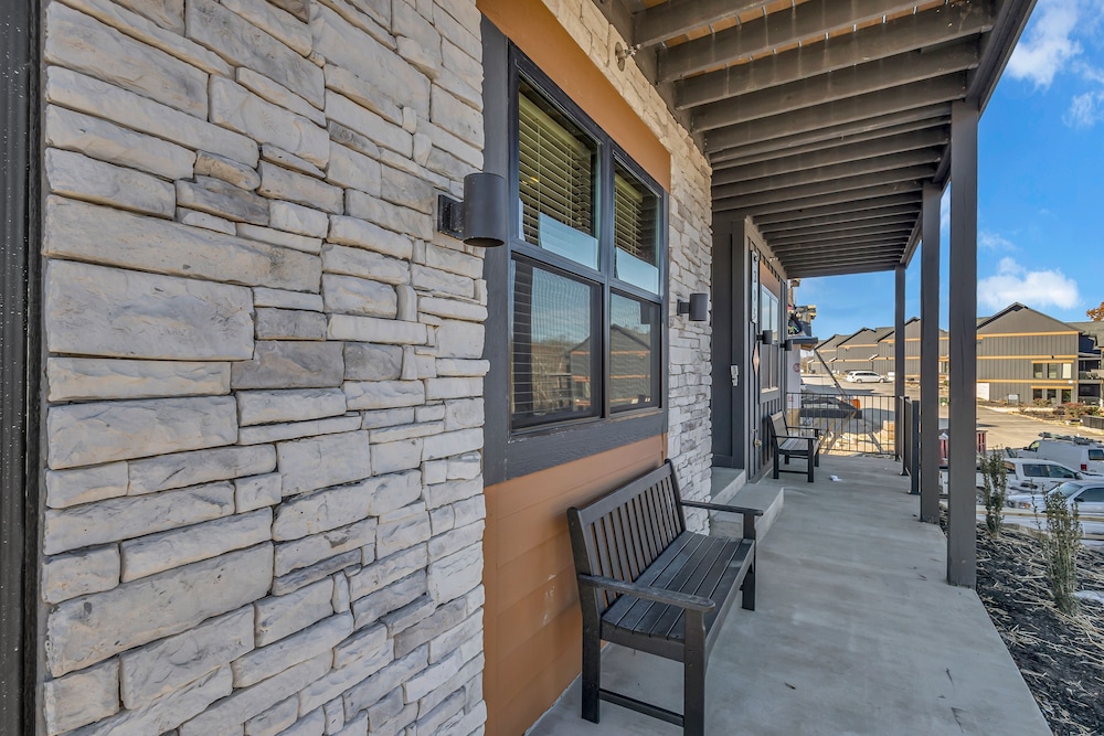 Cozy Cub Luxury Cabin Pigeon Forge