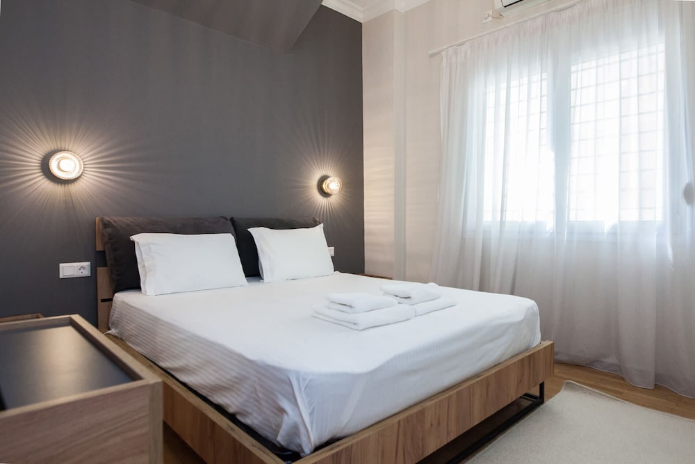 Beautiful 2 bedrooms apt at Filothei
