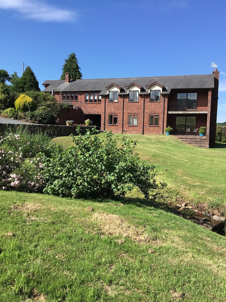 Hotel Lower Thornton Farm - Image 1