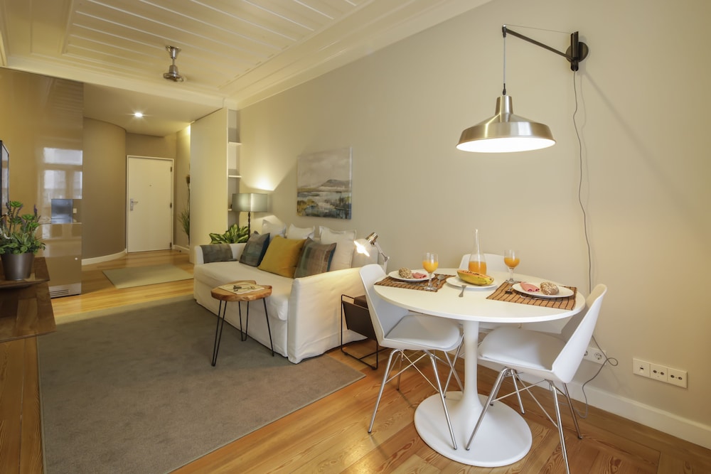 Bairro Alto Apartments by linc