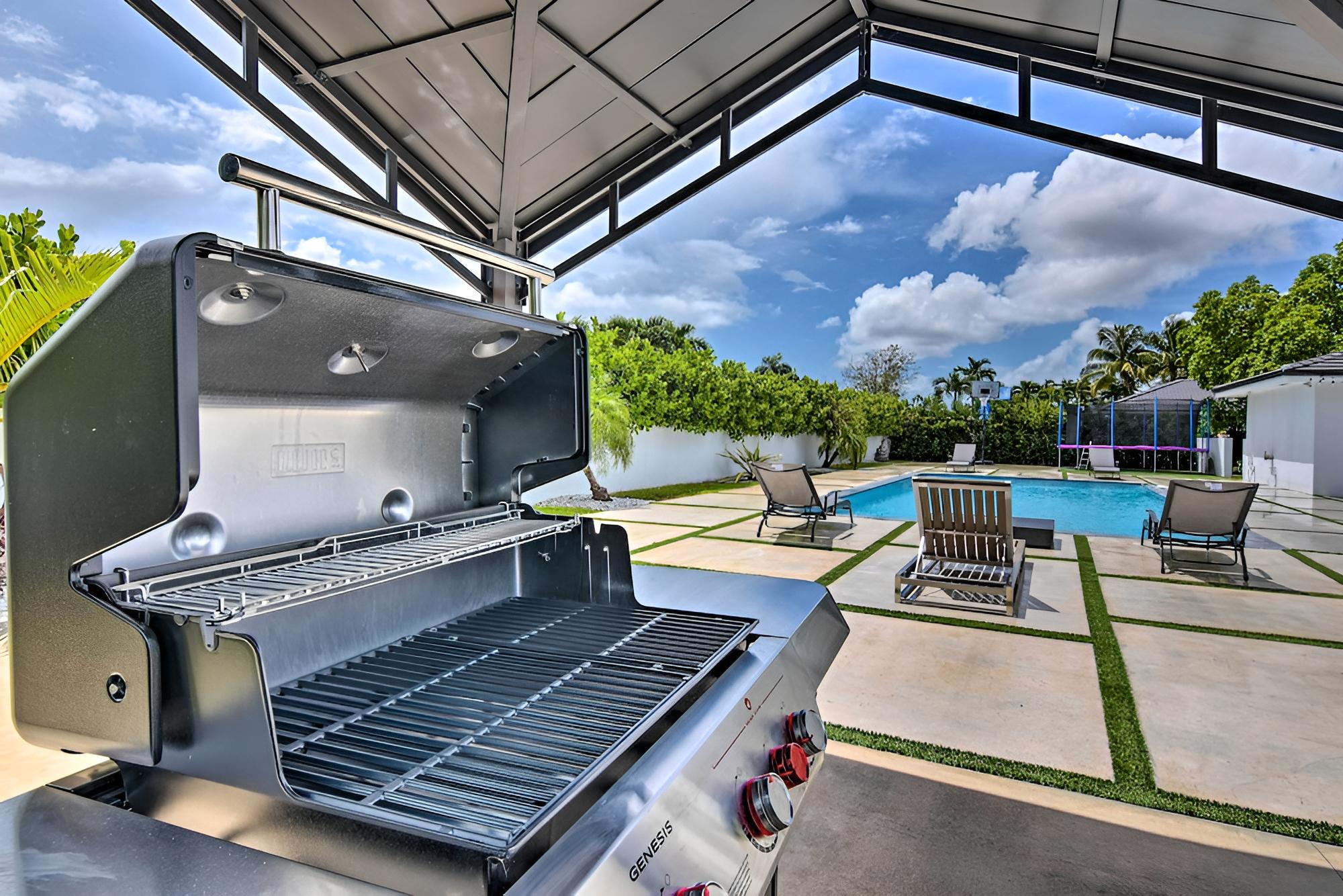 Upscale Miami Escape: 20 Mi to South Beach!