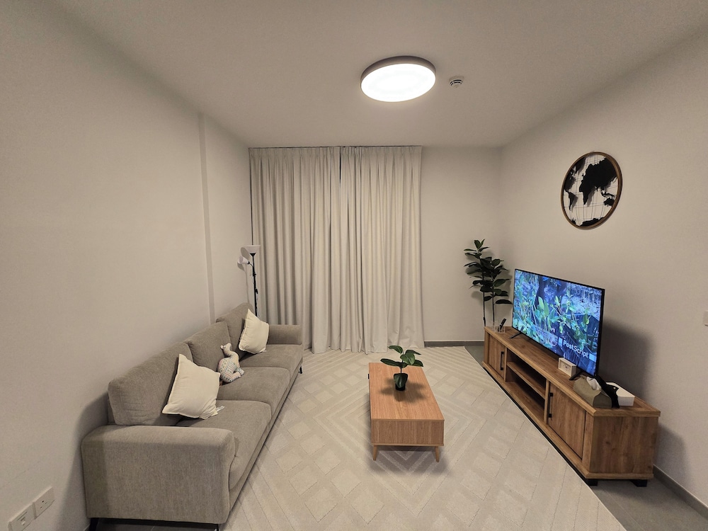 Shiro Elegant Living