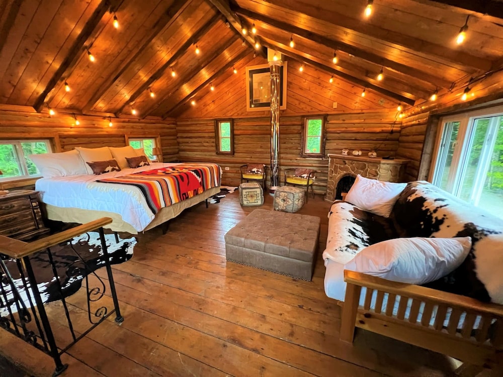 Nature Lovers Retreat log Home - L il Ranch