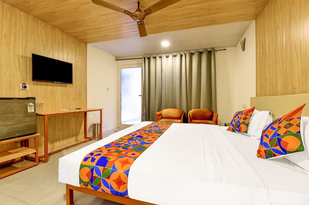 Fabhotel Bellini Morjim Resort