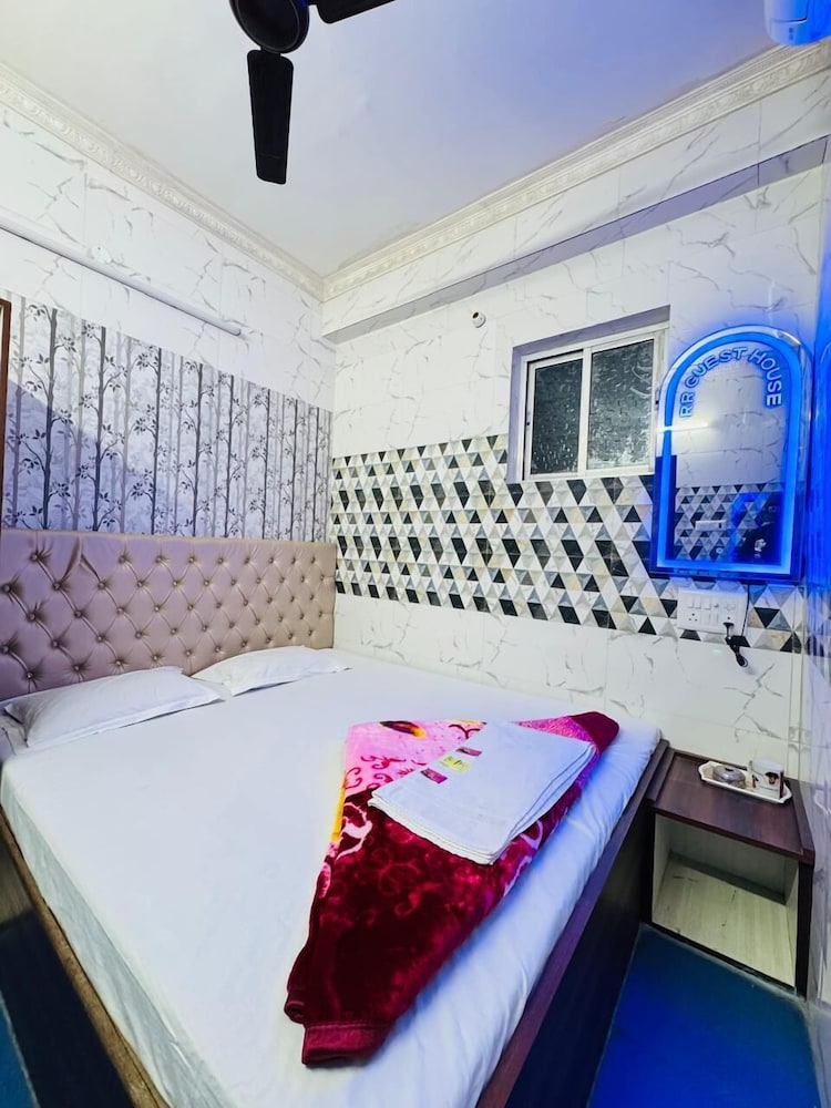 RR GUEST HOUSE