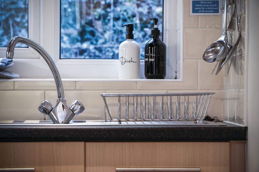 Rhossili Holiday Cottage - Parkmill view 2