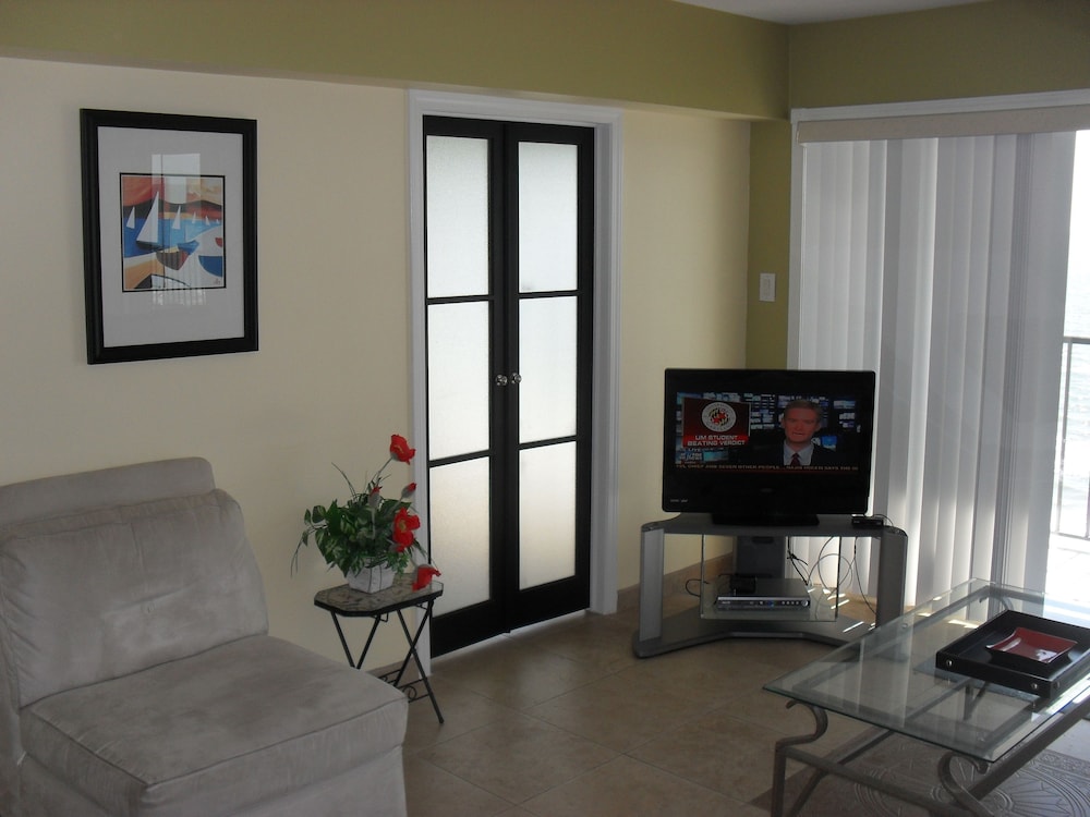 By The Sea Gulf View Deluxe Condo