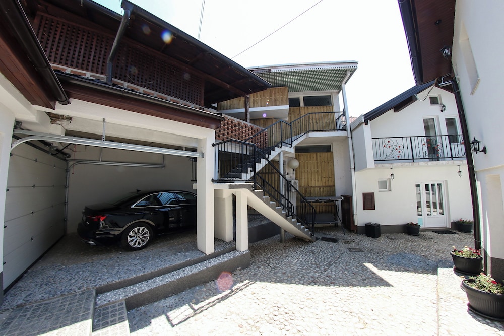 Apartment Villa Begić
