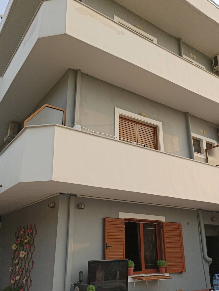 Double Room With Private Bathroom Kitchen Balcony