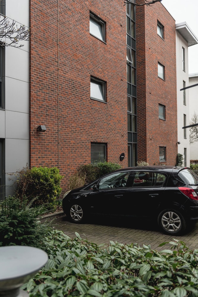 2 Bedroom Accessible Step-Free Central