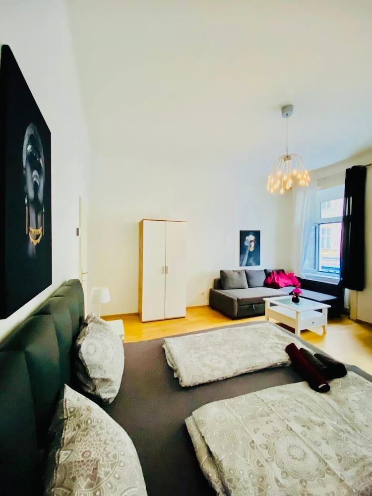 2BR Apartment Close to Stadthalle