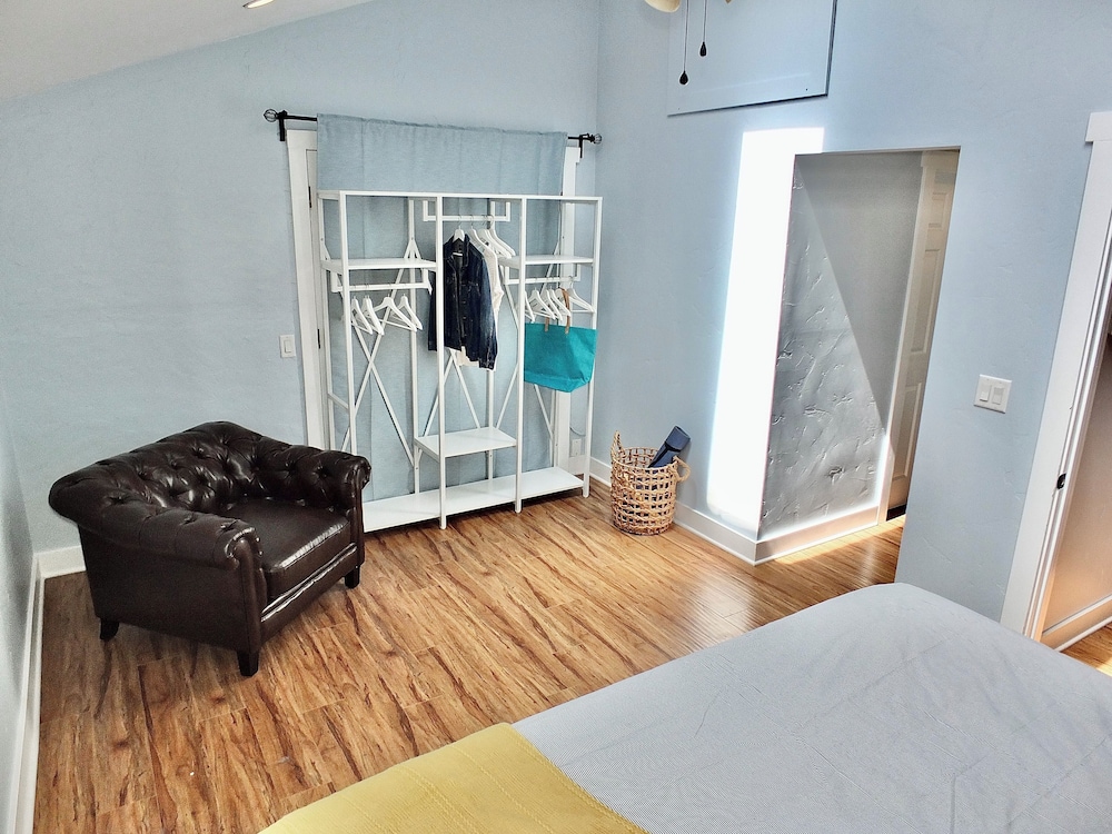 Park Avenue Beach Paradise Chic & Secluded 4 BDR view 5