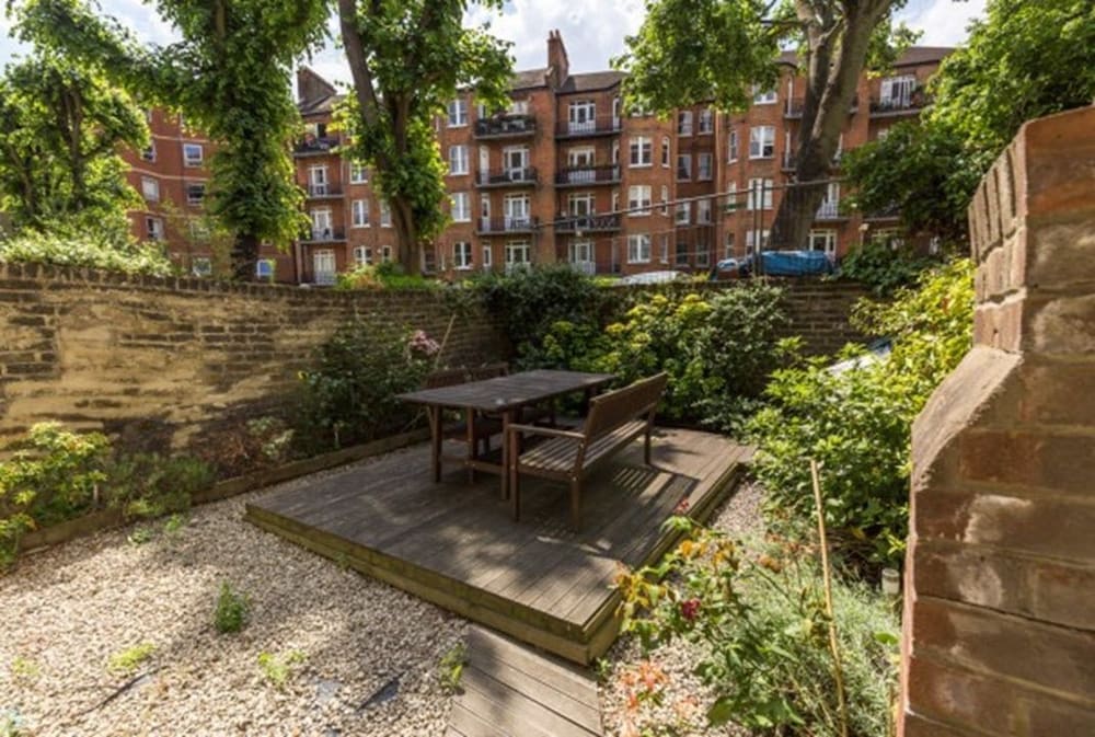 outdoor bbq area
