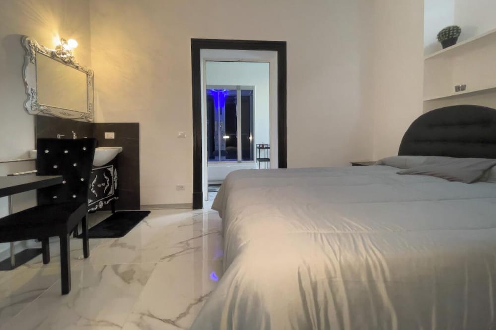 NOTTE ROSA SUITES & RELAX