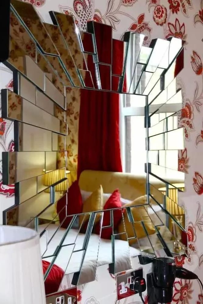 Crompton Guest House, photo 57