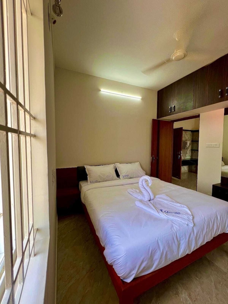 Queen's Hotel Service Apartment Salem