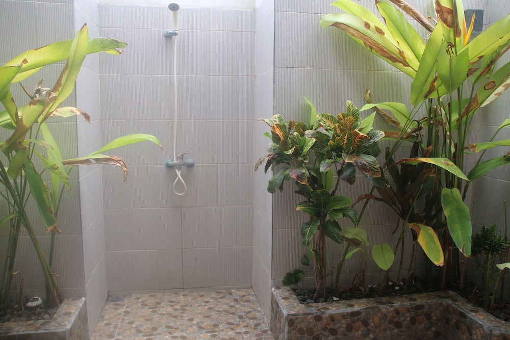 Pelangi Cottages and Restaurant