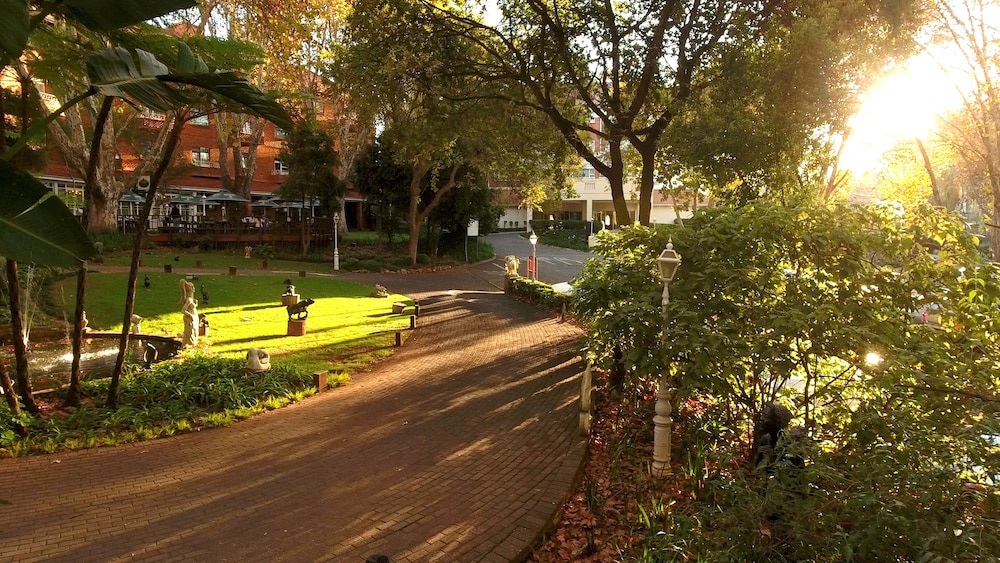 Johannesburg Vacations - Holiday Inn Johannesburg Sunnyside Park, an IHG Hotel - Property Image 5