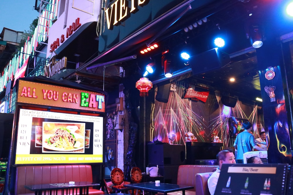 Viet Star Buffet Club & Marvel Hostel
