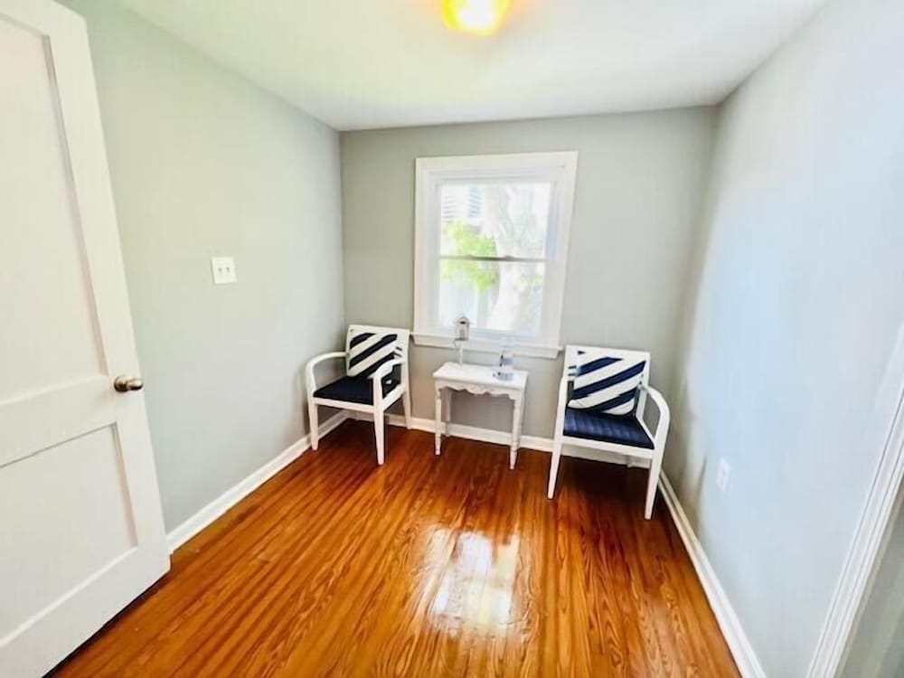 Lake Avenue 23