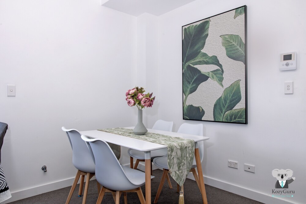 Kozyguru | Harris Park | Charming 1R Two-Story Apt