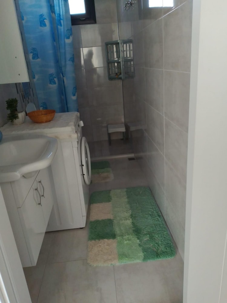 Flat Close to Sea With Balcony in Seferihisar view 2