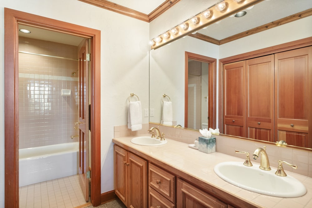Stag Lodge At Deer Valley Resort - 4 Bed - Spa #37 4 Bedroom Condo