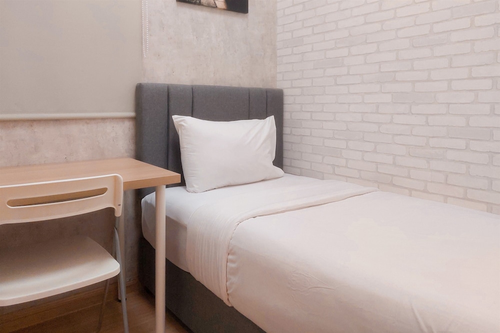 Comfort And Serene 2Br At Sky House Bsd Apartment