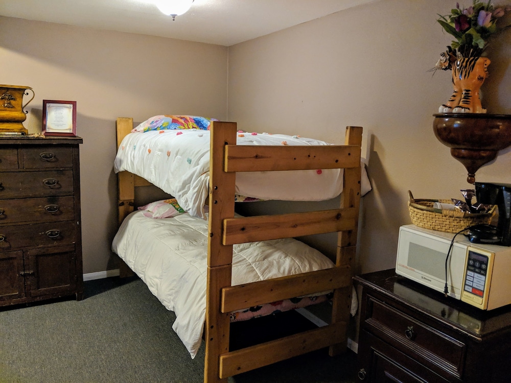 Antlers Inn