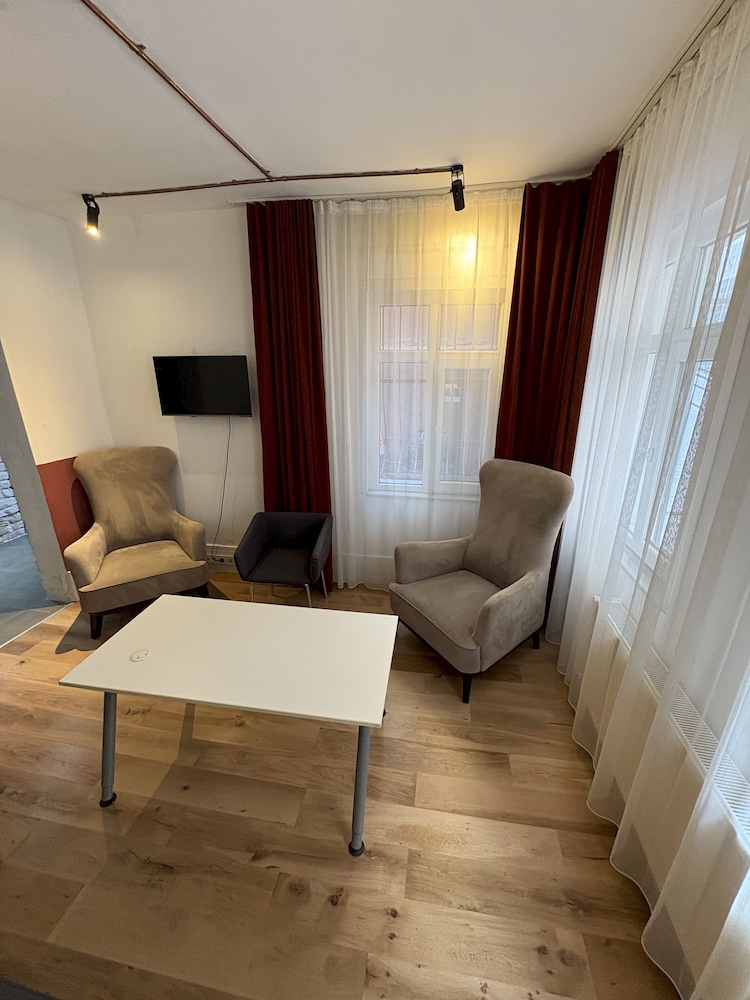 Galata Port Flats Chakra 1
