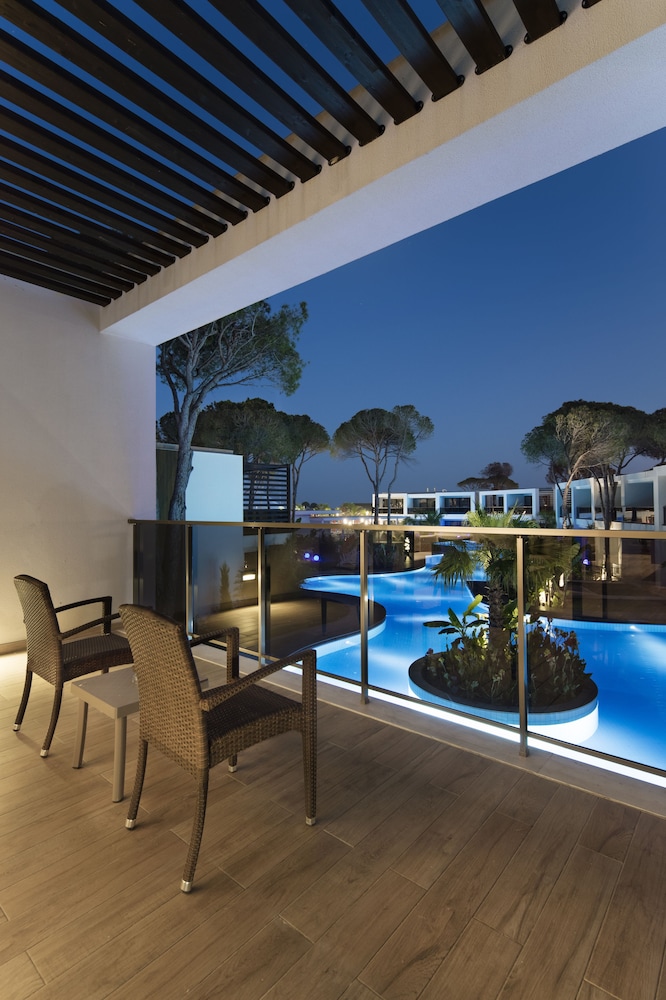 Trendy Lara Hotel