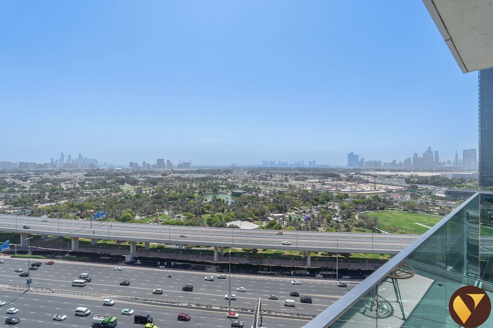 Vogue Near Metro Park & Dubai Frame