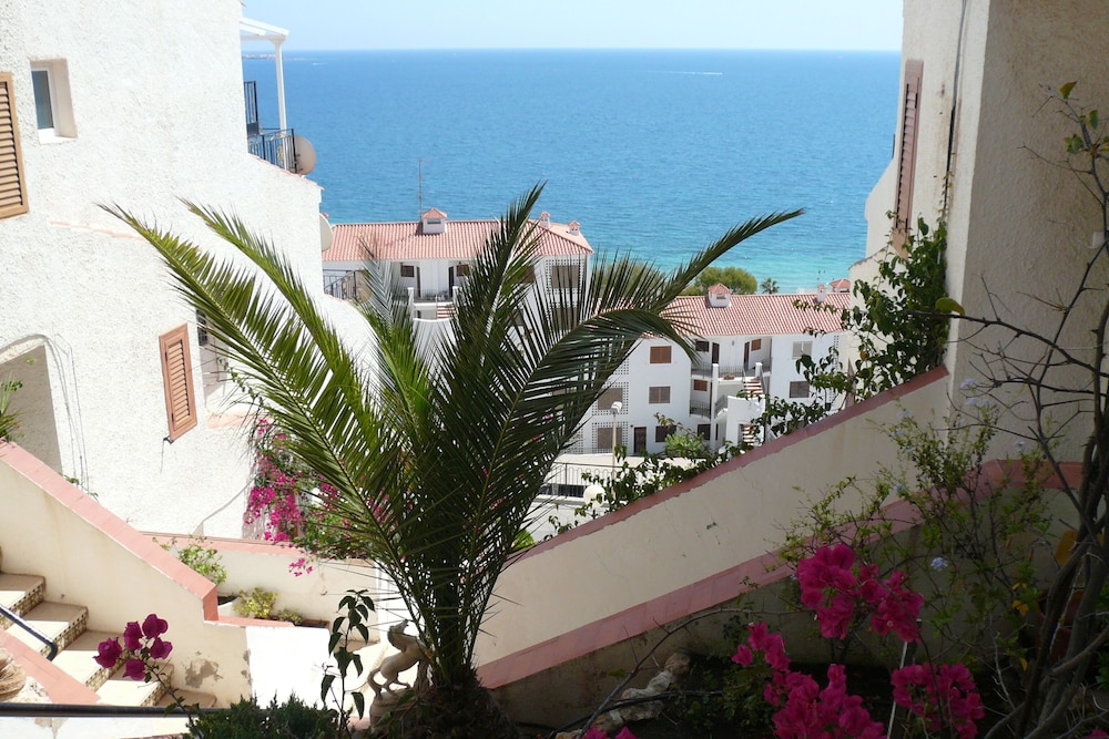 Mediterranean Beach Apartment 180º Sea & Island View, Best Sta Pola Neighborhood photo 4