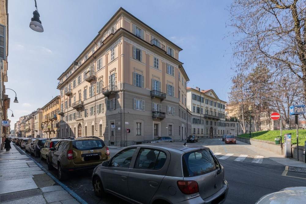 Calandra 2 - L Angolo del Libro