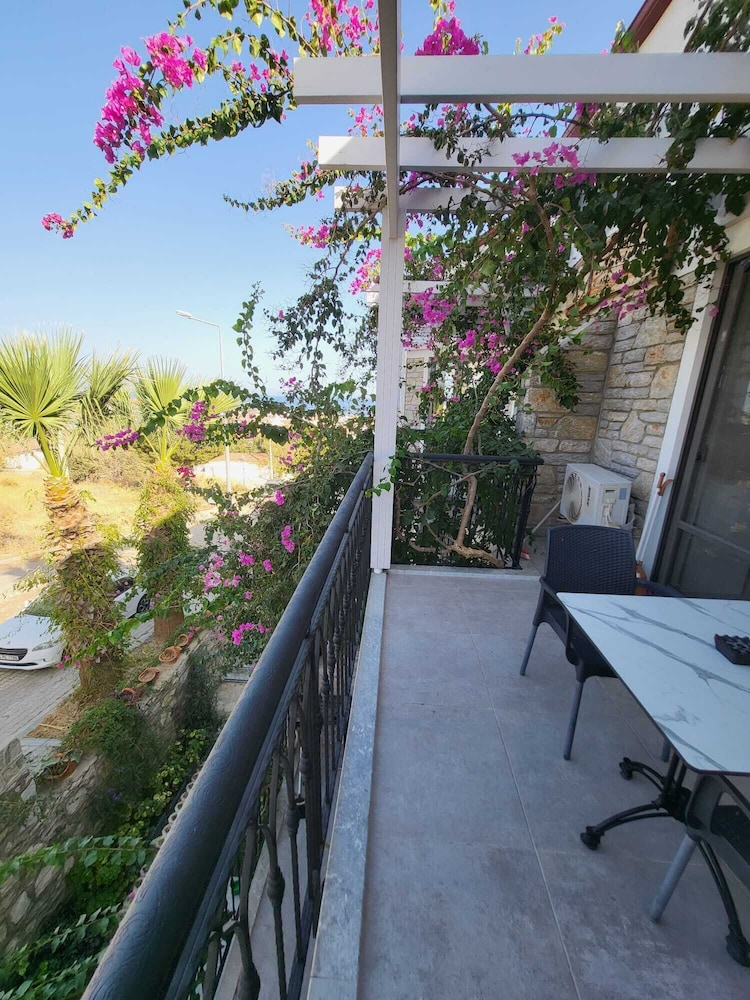 Datça Zeytinevleri Apart