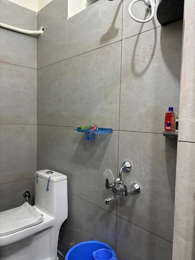 PS ELITE HOME STAY