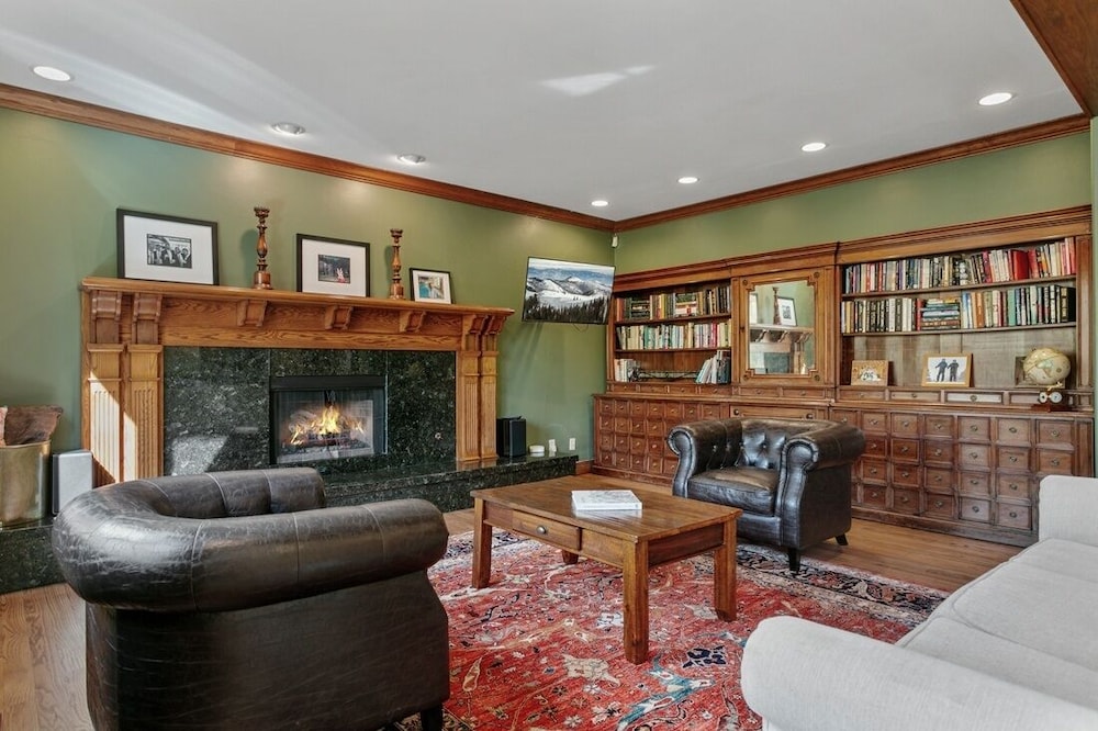 3135 Thistle - 7 Bedroom Private Home 7 Home