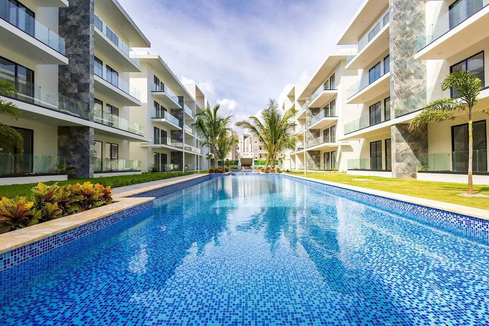 2BR Oasis in Eden Tropical - BBQ Pool Near Beach