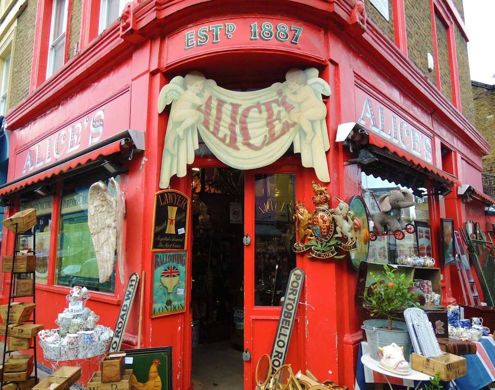bar