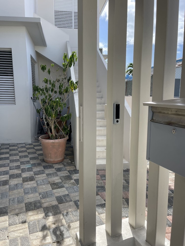 Ismael Rivera Villa 1 Ocean Park 4bd-2b